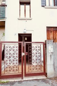 Η πρόσοψη ή η είσοδος του Private apartment in Mestre Ve