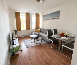 Posezení v ubytování Modern 1 Bedroom Apartment in the heart of Barry, Flat 2 + 14 fotografií