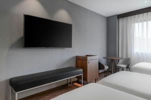 TV/Unterhaltungsangebot in der Unterkunft AC Hotel by Marriott Alicante