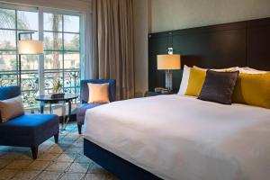 Voodi või voodid majutusasutuse Renaissance Cairo Mirage City Hotel toas