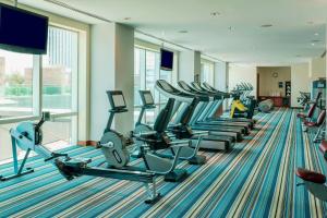 Fitness centrum a/nebo fitness zařízení v ubytování Aloft Abu Dhabi