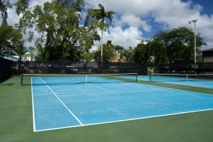 Tênis e/ou squash em Turtle Beach, a Tribute Portfolio All Inclusive Hotel ou nos arredores