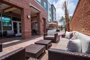 Posezení v ubytování Courtyard by Marriott Columbia Cayce