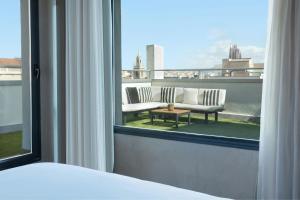 Balkón nebo terasa v ubytování Renaissance Barcelona Hotel