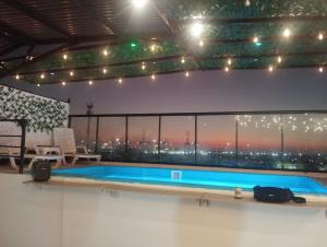 Bazén v ubytování Hostel HA LUXURY nebo v jeho okolí