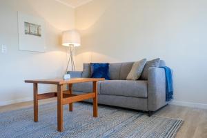 Ein Sitzbereich in der Unterkunft Wohnung Krabbenkutter mit sonnigem Südbalkon!