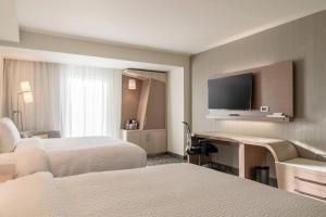 Postel nebo postele na pokoji v ubytování Courtyard by Marriott Ciudad Juarez