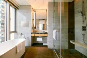 Koupelna v ubytování Kempinski Residences Guangzhou - Free shuttle between hotel and Exhibition Center during Canton Fair & Exhibitor registration Counter