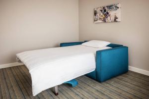 Postel nebo postele na pokoji v ubytování Courtyard by Marriott Baku