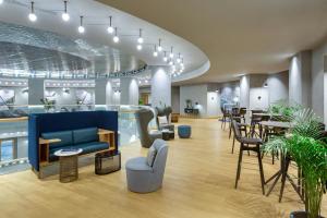 Posezení v ubytování Courtyard by Marriott Baku