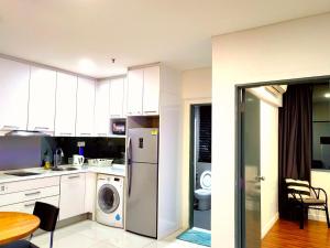 תמונה מהגלריה של Two-Room Suite by klcc Twin Towers 6min无边泳池By BTS בקואלה לומפור