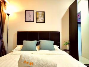 תמונה מהגלריה של Two-Room Suite by klcc Twin Towers 6min无边泳池By BTS בקואלה לומפור