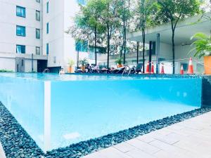 תמונה מהגלריה של Two-Room Suite by klcc Twin Towers 6min无边泳池By BTS בקואלה לומפור