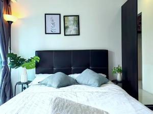 תמונה מהגלריה של Two-Room Suite by klcc Twin Towers 6min无边泳池By BTS בקואלה לומפור