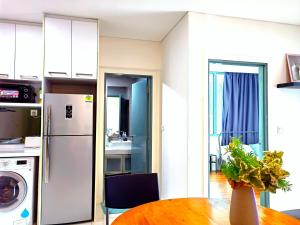 תמונה מהגלריה של Two-Room Suite by klcc Twin Towers 6min无边泳池By BTS בקואלה לומפור