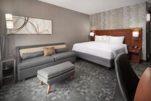 Ліжко або ліжка в номері Courtyard by Marriott Boulder