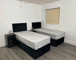 Ένα ή περισσότερα κρεβάτια σε δωμάτιο στο one bedroom apartment