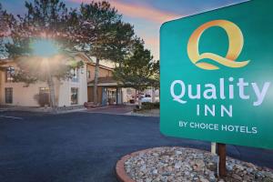 Certifikát, hodnocení, plakát nebo jiný dokument vystavený v ubytování Quality Inn Aurora Denver