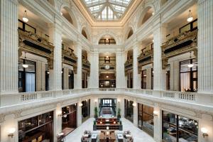 底特律Hotel David Whitney, Autograph Collection的大楼大堂的景色