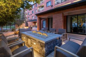 Posezení v ubytování Courtyard by Marriott Denver Golden/Red Rocks