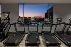Fitness centrum a/nebo fitness zařízení v ubytování Marriott Phoenix Chandler