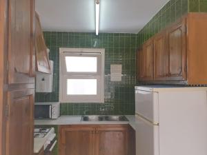 Η κουζίνα ή μικρή κουζίνα στο Cavallet de Mar P4, apartament aprop de platja del Pas