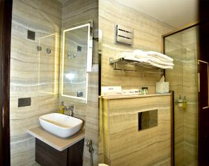 Koupelna v ubytování Hotel Cullinan By Qotel Janakpuri
