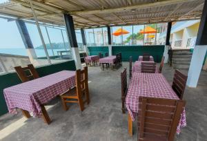 Restaurace v ubytování One World Mirissa