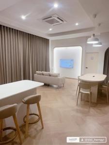 Posezení v ubytování Level TWO pool villa Sriracha + 28 fotografií