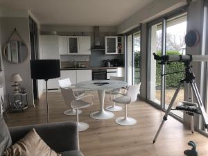 Kuchyň nebo kuchyňský kout v ubytování appartement vue sur mer