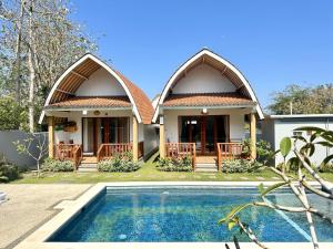 Kolam renang di atau dekat dengan Samula Uluwatu
