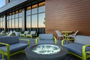 Posezení v ubytování AC Hotel by Marriott Dallas Frisco