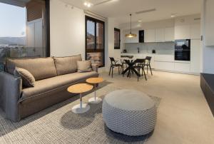 Pure Sea Apartments Villajoyosa的厨房或小厨房