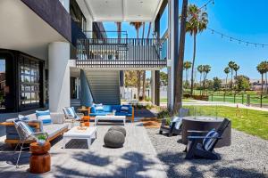 Χώρος καθιστικού στο Westdrift Manhattan Beach, Autograph Collection