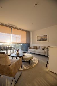Pure Sea Apartments Villajoyosa的休息区