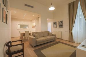 A seating area at Luxury apt in the heart of city out of ZTL