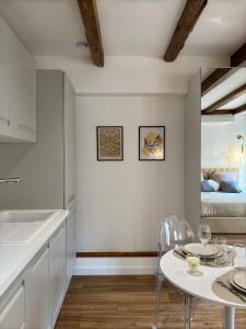 Kuchyň nebo kuchyňský kout v ubytování Studio 1 Metz Centre-ville, Gare + 13 fotografií