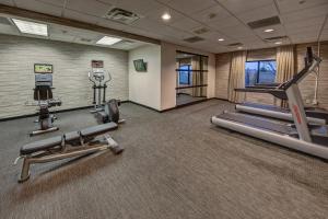 Fitness centrum a/nebo fitness zařízení v ubytování Courtyard Lima