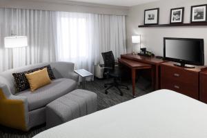 TV a/nebo společenská místnost v ubytování Courtyard by Marriott Abilene Northeast