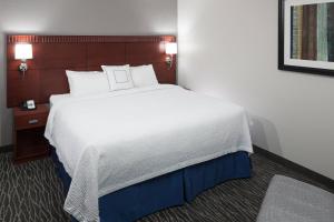 Postel nebo postele na pokoji v ubytování Courtyard by Marriott Abilene Northeast