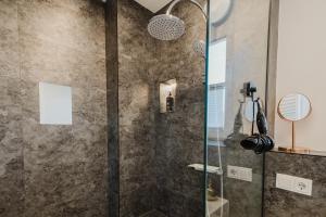 Ένα μπάνιο στο 24-7 Living Room Passau - Cozy - Balcony - Kitchen