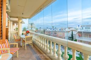 Μπαλκόνι ή βεράντα στο Guardamar sea view apartment El Moncayo beach