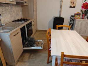 A kitchen or kitchenette at Casa Felice