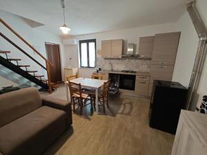 A kitchen or kitchenette at Casa Felice