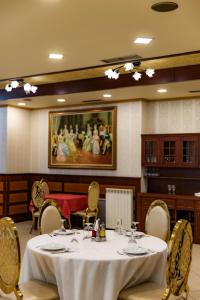 Nápoje v ubytování Hotel Univers Laç