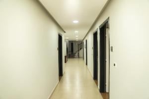 Fotografie z fotogalerie ubytování Hotel Univers Laç v destinaci Fushë-Milot