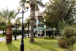 Zahrada ubytování Hotel Univers Laç