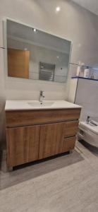 Ένα μπάνιο στο Espectacular piso 1ª Linea de Playa +16 φωτογραφίες