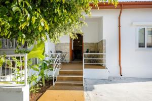 Photo de la galerie de l'établissement Olga Premium Apartments, à Limassol