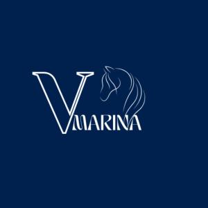 una carta v con un logotipo de caballo en Finca Villa Marina, en Villeta